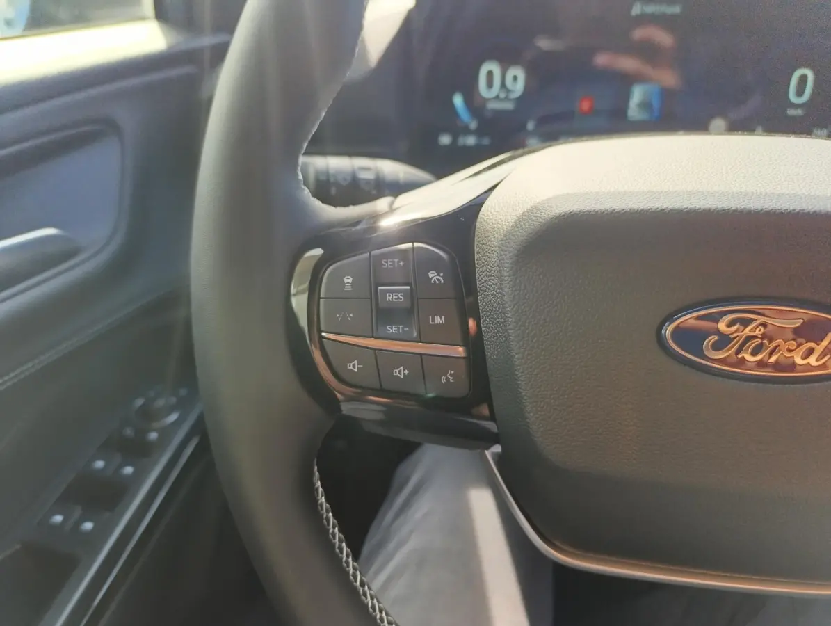 1.0 EcoBoost BlueCruise Edition | DEMO | Matrix-led | Adaptieve Cruise | B&O | 155PK | Elek. Achterklep | Dodehoeksensoren