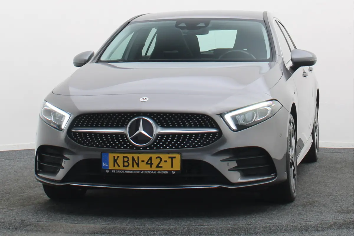 250 e Business Solution AMG Limited Virtual Cockpit, Camera, Cruise, Sfeerverlichting, LED, Apple CarPlay, DAB, 18"