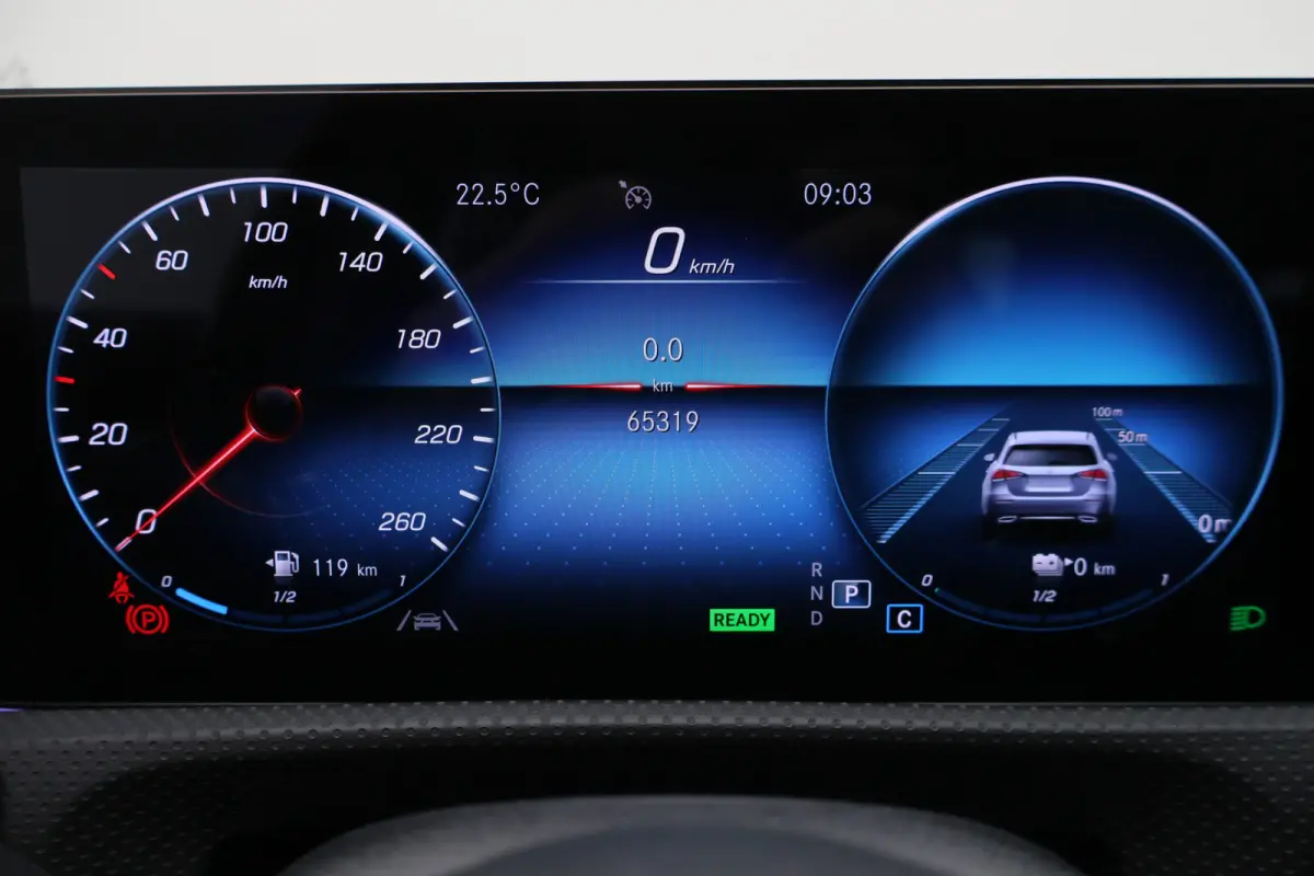 250 e Business Solution AMG Limited Widescreen, Camera, Cruise, Sfeerverlichting, LED, Apple CarPlay, 18"