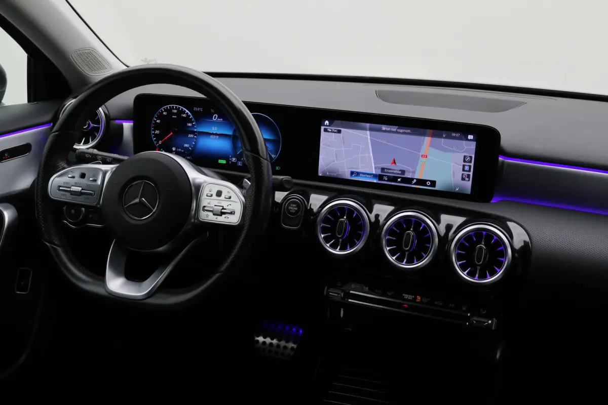 250 e Business Solution AMG Limited Virtual Cockpit, Camera, Cruise, Sfeerverlichting, LED, Apple CarPlay, DAB, 18"
