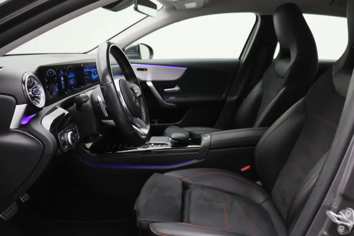 250 e Business Solution AMG Limited Virtual Cockpit, Camera, Cruise, Sfeerverlichting, LED, Apple CarPlay, DAB, 18"
