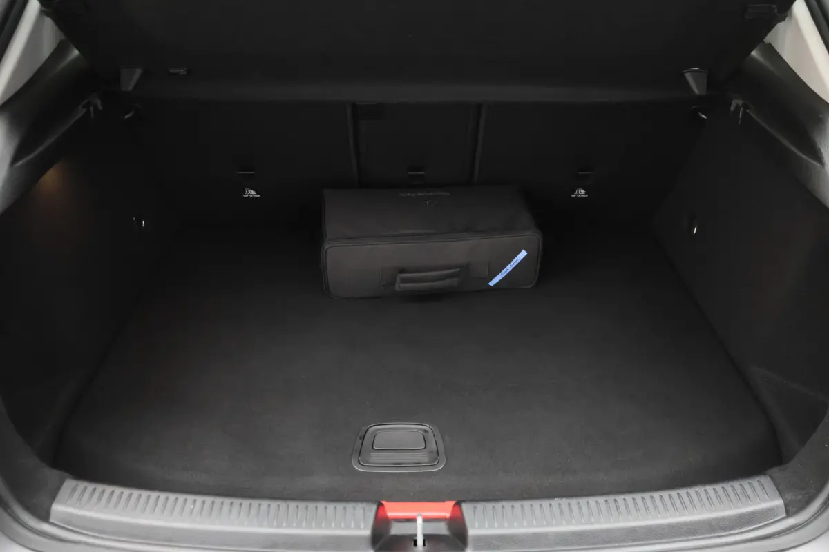 250 e Business Solution AMG Limited Virtual Cockpit, Camera, Cruise, Sfeerverlichting, LED, Apple CarPlay, DAB, 18"