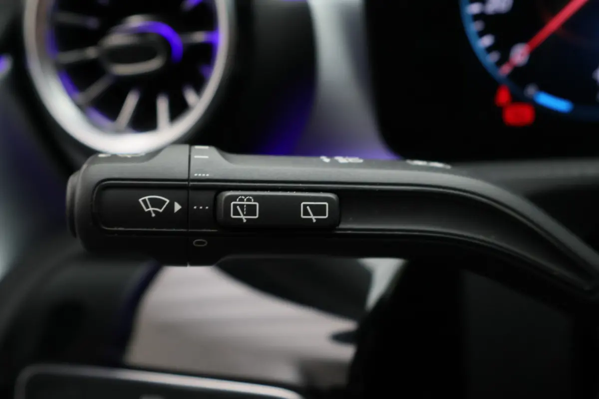 250 e Business Solution AMG Limited Virtual Cockpit, Camera, Cruise, Sfeerverlichting, LED, Apple CarPlay, DAB, 18"