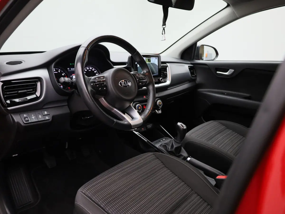 1.0 T-GDi MHEV DynamicLine | CAMERA | PARKEERSENSOREN | CLIMATE CONTROL | CRUISE CONTROL | NAVIGATIE | APPLE CARPLAY / ANDROID AUTO | LMV |