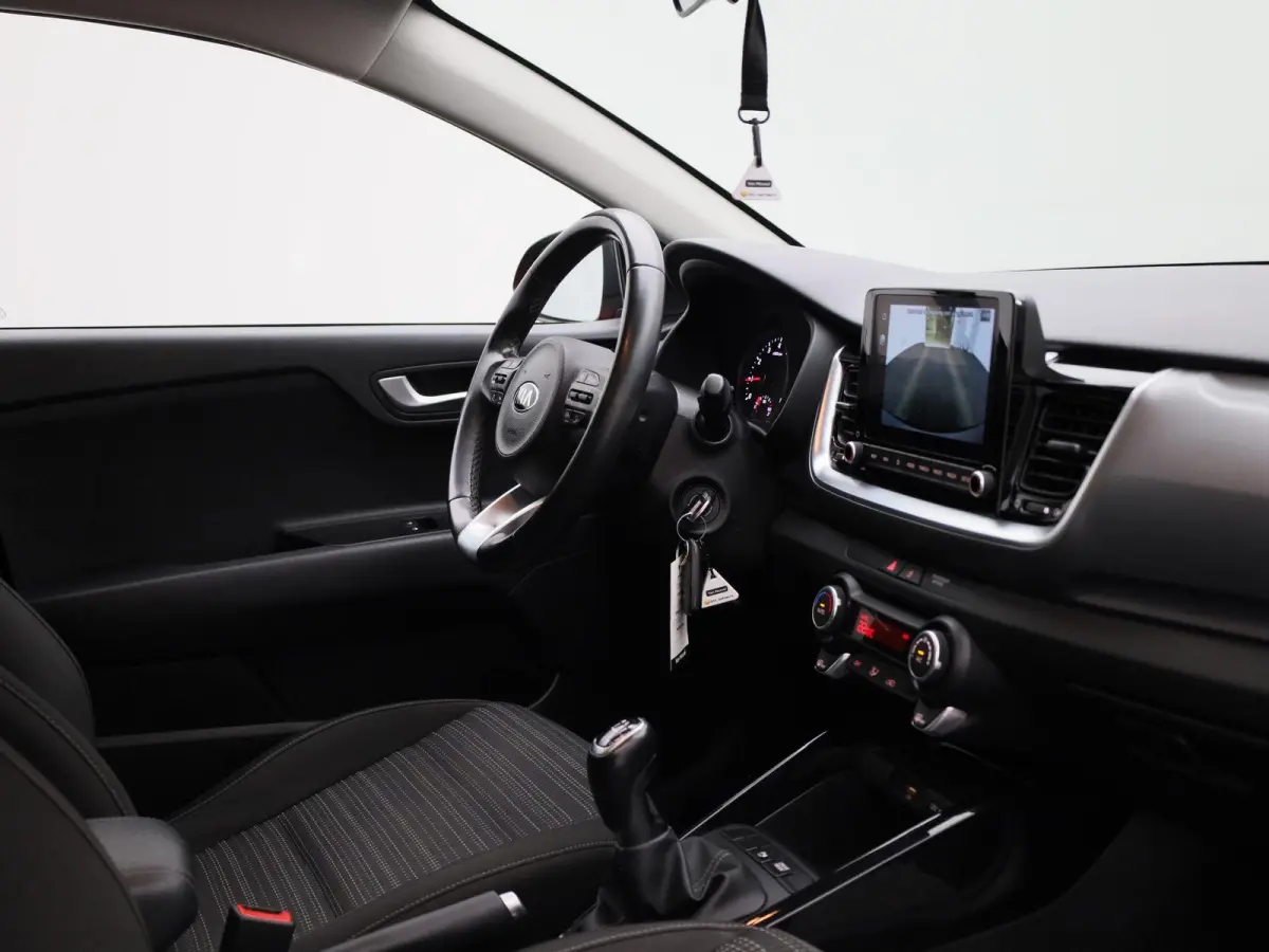 1.0 T-GDi MHEV DynamicLine | CAMERA | PARKEERSENSOREN | CLIMATE CONTROL | CRUISE CONTROL | NAVIGATIE | APPLE CARPLAY / ANDROID AUTO | LMV |