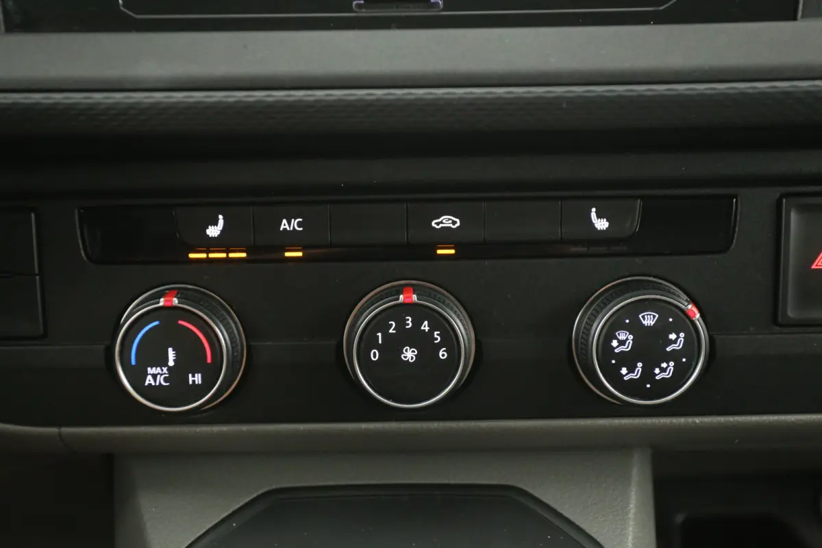 2.0 TDI L2H1 150PK | Automaat | Airco | Camera | Cruise | 3 Zits | 2xSchuifdeur | Trekhaak | Carplay