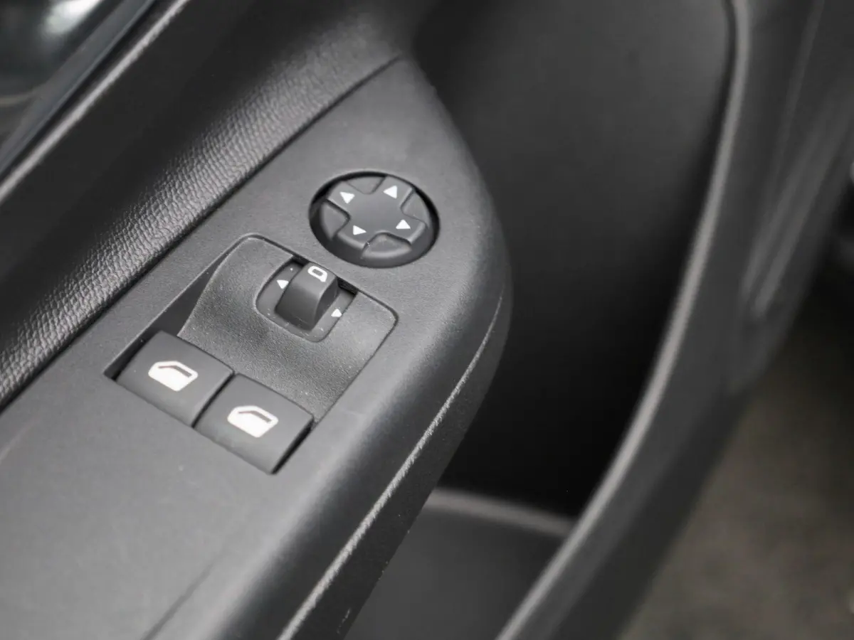 Edition 50 kWh | CRUISE CONTROL | CLIMATE CONTROL | APPLE CARPLAY / ANDROID AUTO | DIGITAAL DASHBOARD |