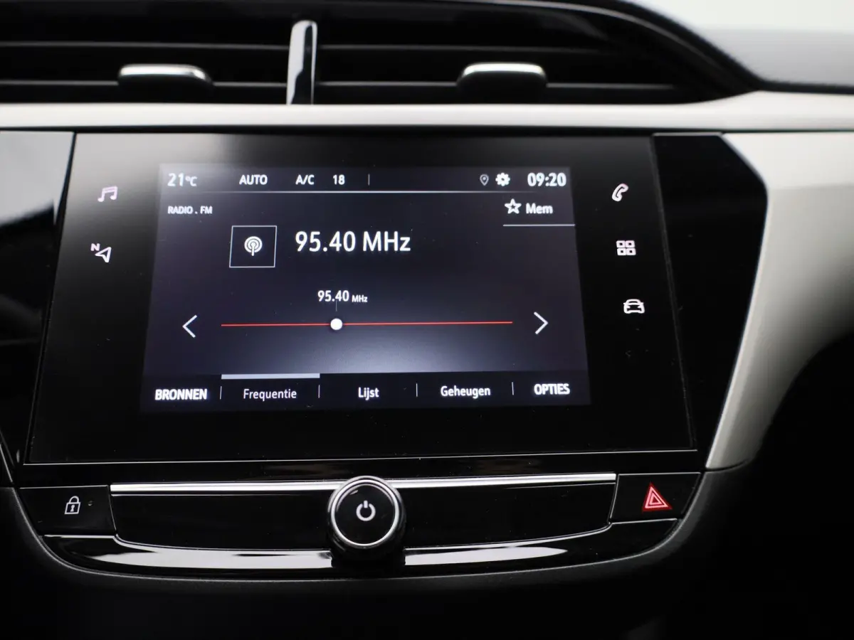 Edition 50 kWh | CRUISE CONTROL | CLIMATE CONTROL | APPLE CARPLAY / ANDROID AUTO | DIGITAAL DASHBOARD |
