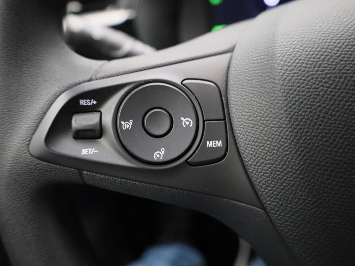 Edition 50 kWh | CRUISE CONTROL | CLIMATE CONTROL | APPLE CARPLAY / ANDROID AUTO | DIGITAAL DASHBOARD |