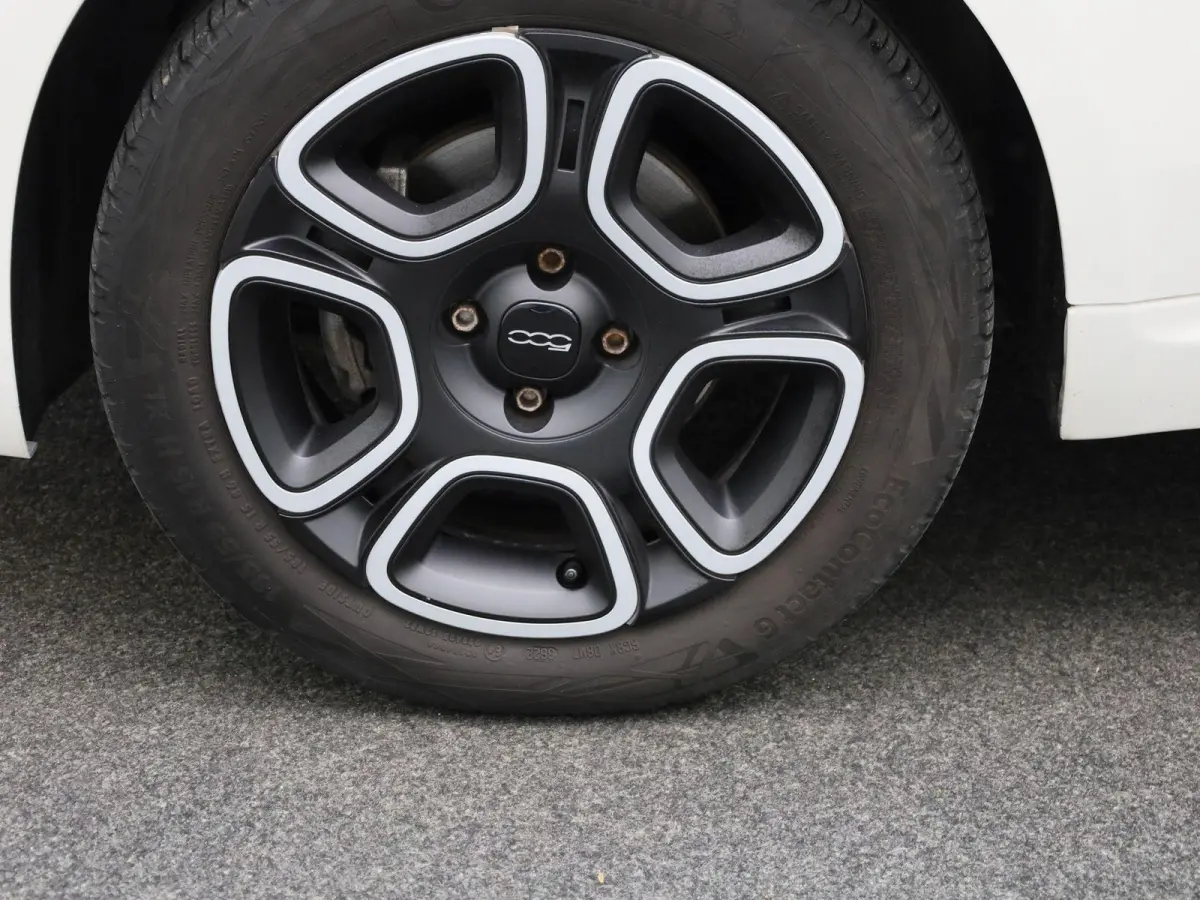 1.0 Hybrid Club | CRUISE CONTROL | LMV | LED | AIRCO |