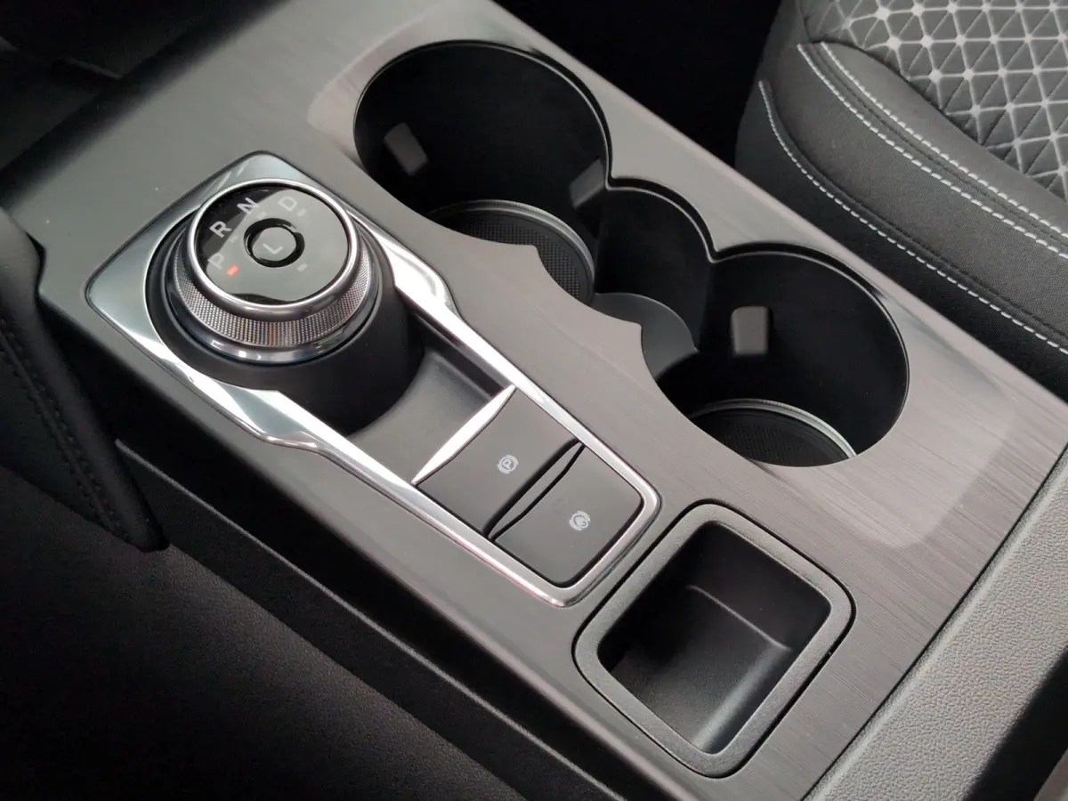 2.5 PHEV Titanium | Achterbank verwarmd | Achteruitrijcamera | All Weather banden
