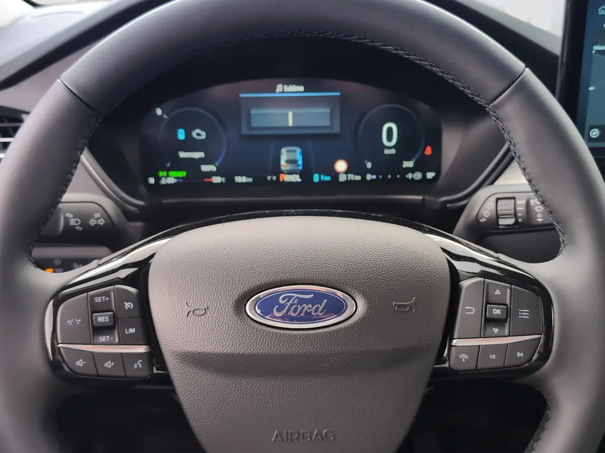 2.5 PHEV Titanium | Achterbank verwarmd | Achteruitrijcamera | All Weather banden