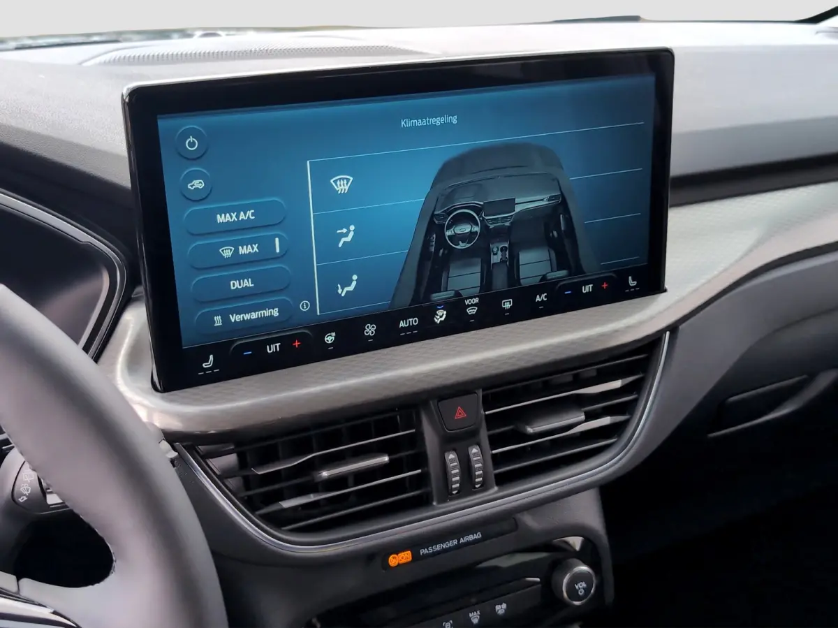 2.5 PHEV Titanium | Achterbank verwarmd | Achteruitrijcamera | All Weather banden