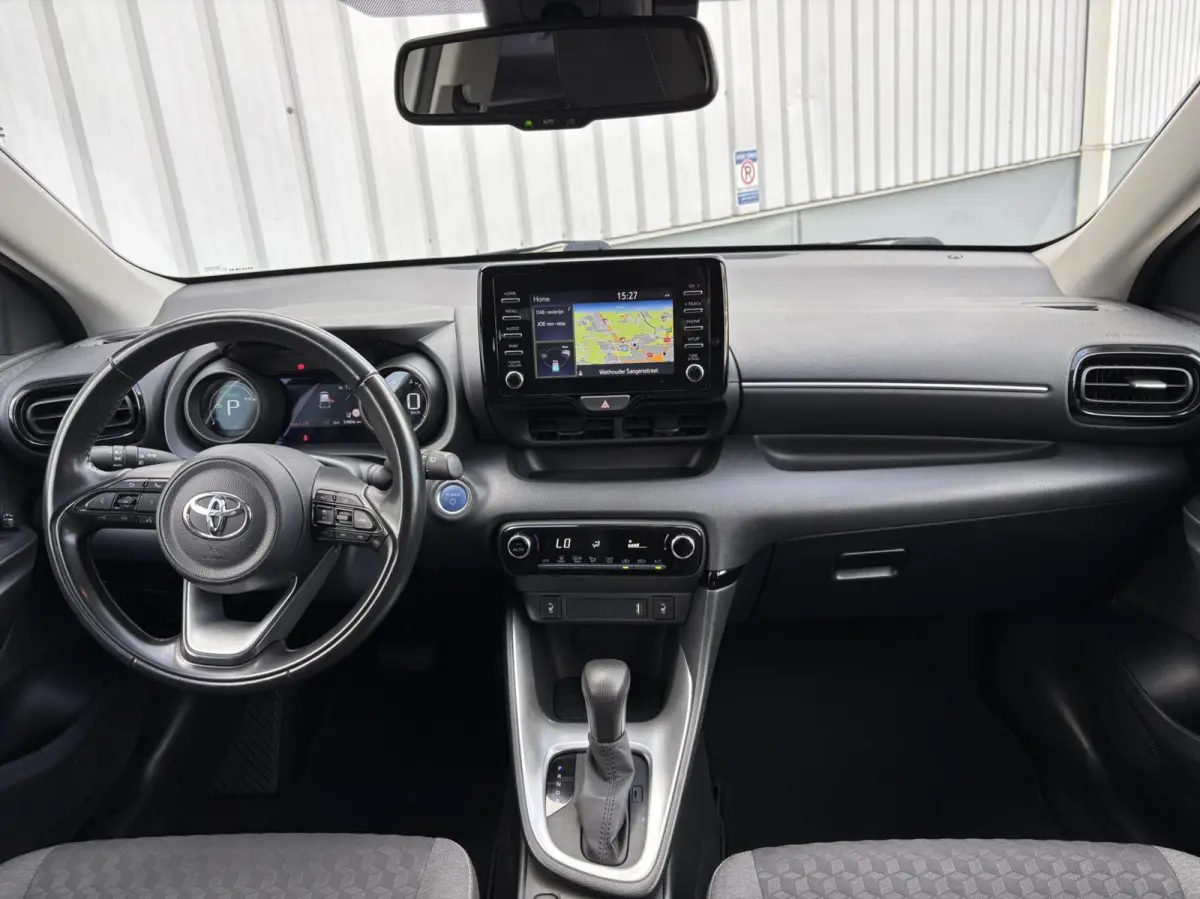 1.5 Hybrid Dynamic | Keyless | LED | Full map navi | Stoelverwarming