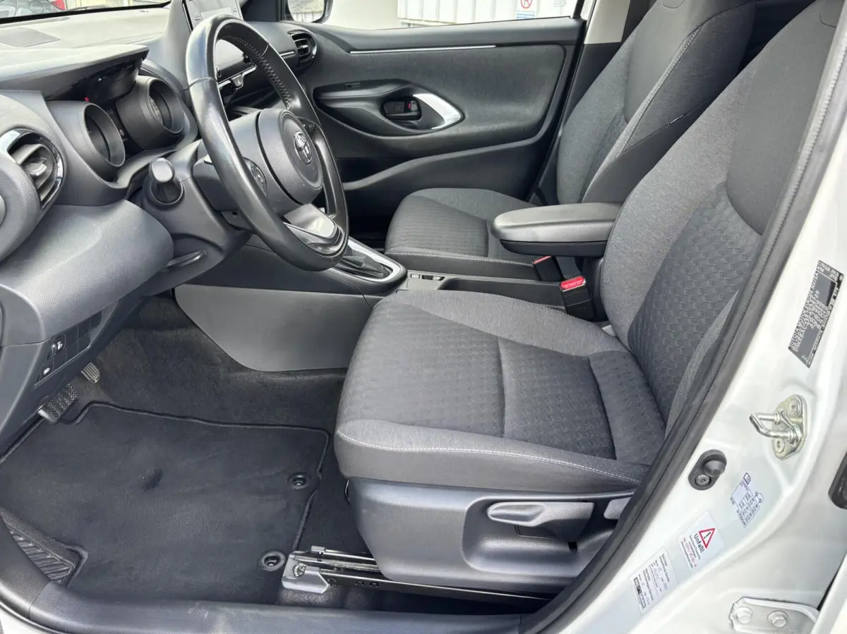 1.5 Hybrid Dynamic | Keyless | LED | Full map navi | Stoelverwarming