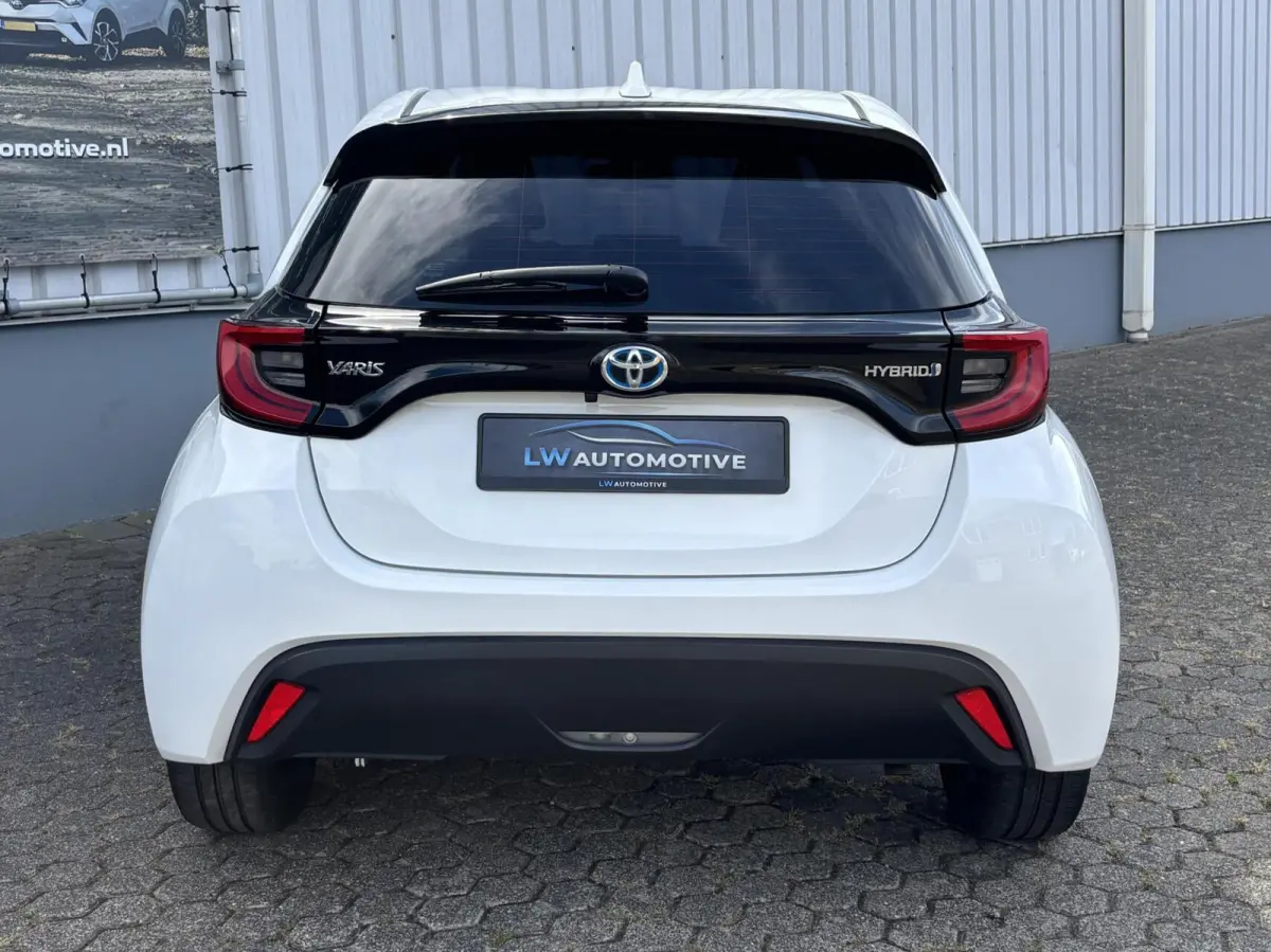 1.5 Hybrid Dynamic | Keyless | LED | Full map navi | Stoelverwarming