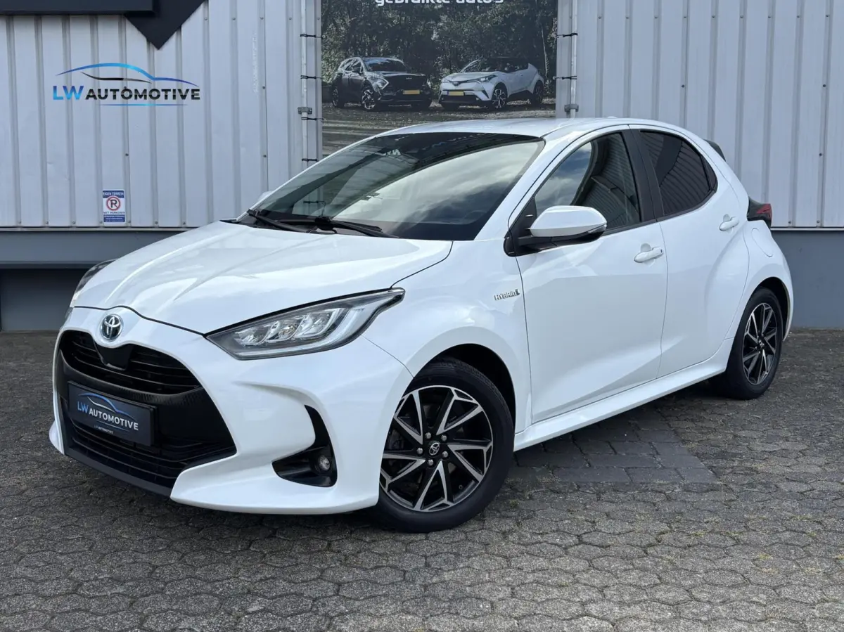 1.5 Hybrid Dynamic | Keyless | LED | Full map navi | Stoelverwarming