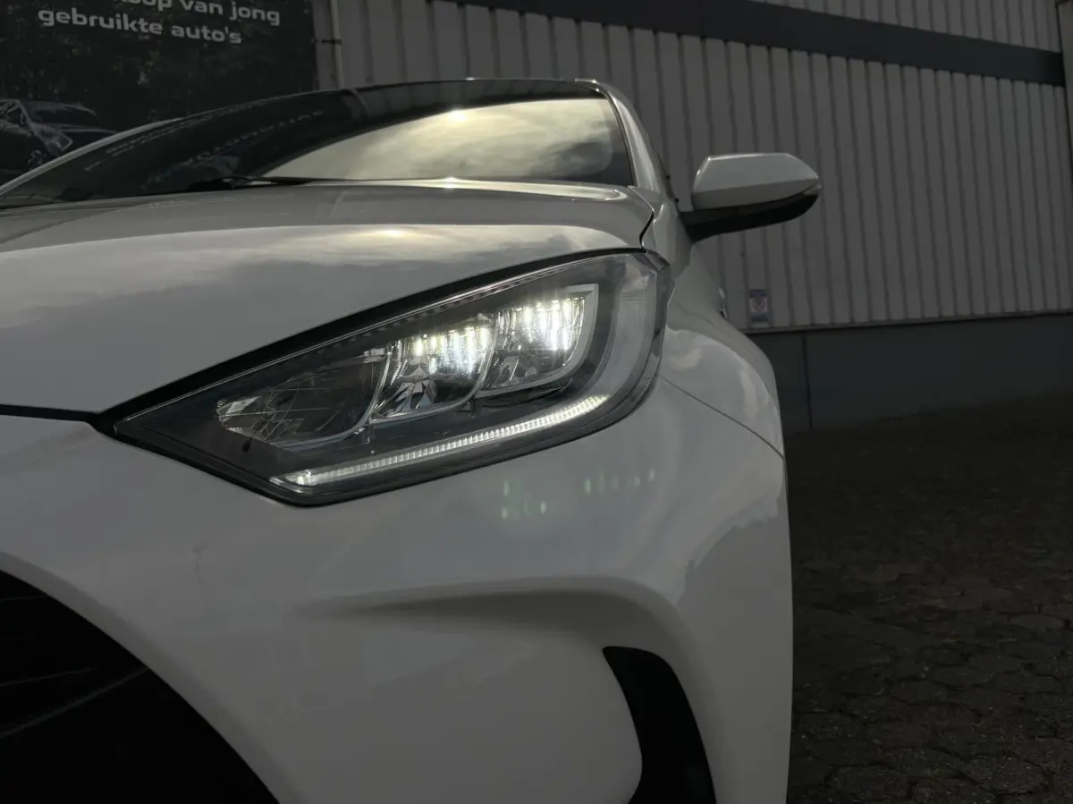 1.5 Hybrid Dynamic | Keyless | LED | Full map navi | Stoelverwarming