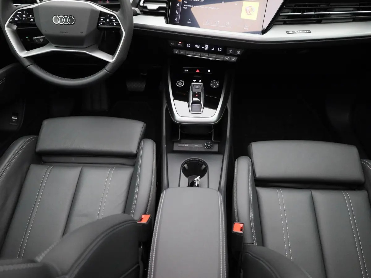 45 quattro Edition 82 kWh 286 PK | Adaptive cruise control | Glazen panoramadak | Elektrisch instel. voorstoelen | Achteruitrijcamera| Climate control | Matrix-ledkoplampen | Stoelverwarming