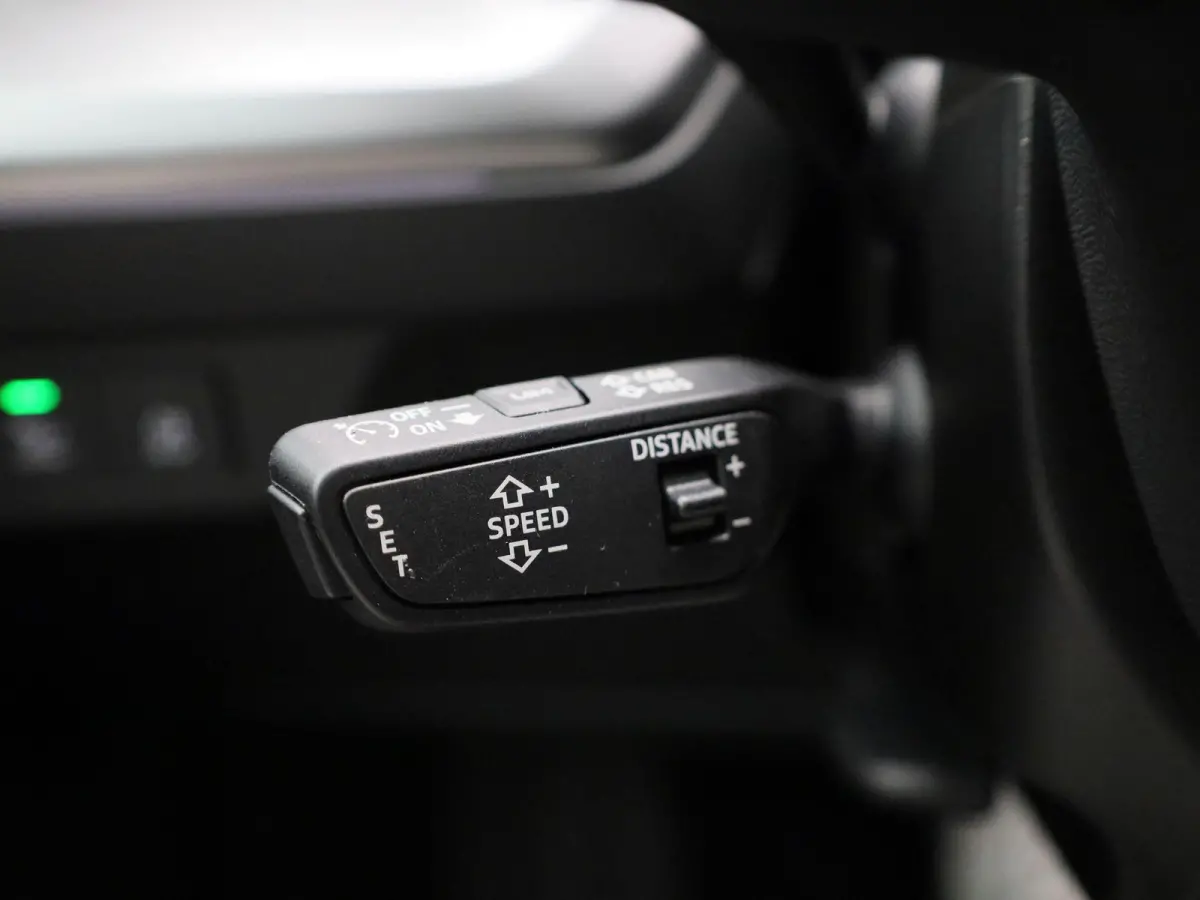 45 quattro Edition 82 kWh 286 PK | Adaptive cruise control | Glazen panoramadak | Elektrisch instel. voorstoelen | Achteruitrijcamera| Climate control | Matrix-ledkoplampen | Stoelverwarming
