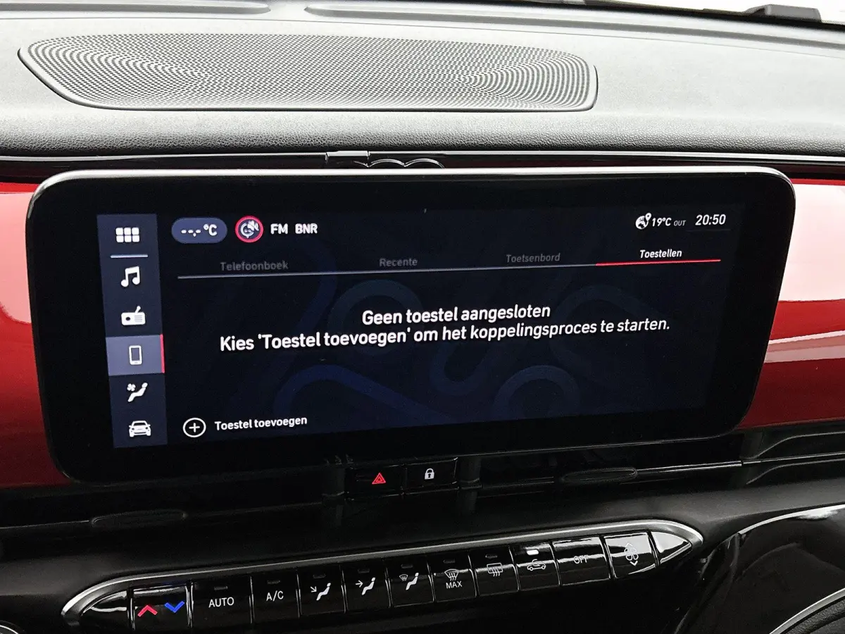 1.0 65pk Hybrid Icon | Apple Carplay/Android Auto | Climate Control | Cruise Control | Full-LED | 17"LMV | Getint Glas | Parkeersensoren |