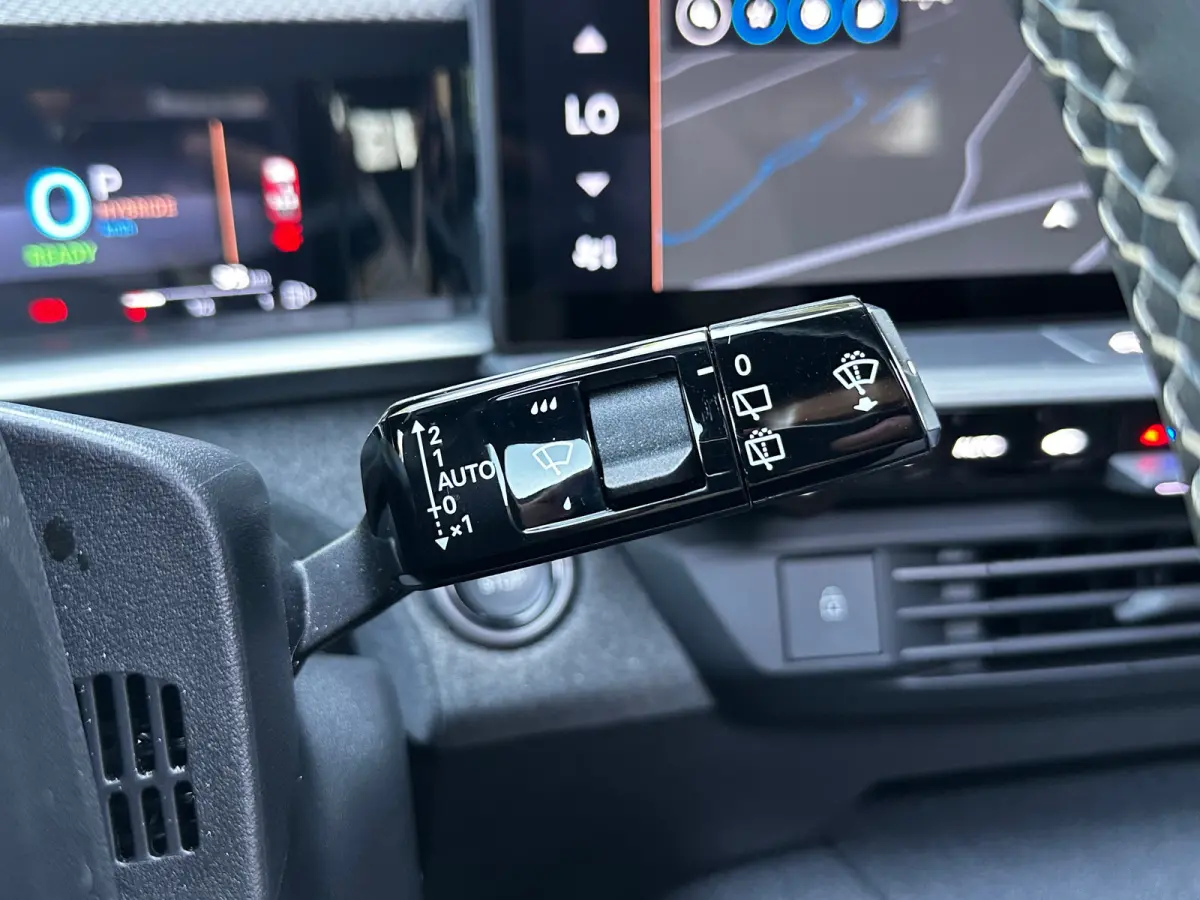 1.6 Turbo 195 PK Plug-in-Hybrid GS | ELEK. GLAZEN SCHUIF-/KANTELDAK| HEAD-UP DISPLAY| FOCAL SOUND| ADAPTIEVE CRUISE CONTROL| AGR COMFORTSTOELEN| DODEHOEK DETECTIE| STOEL, STUUR EN VOORRUITVE