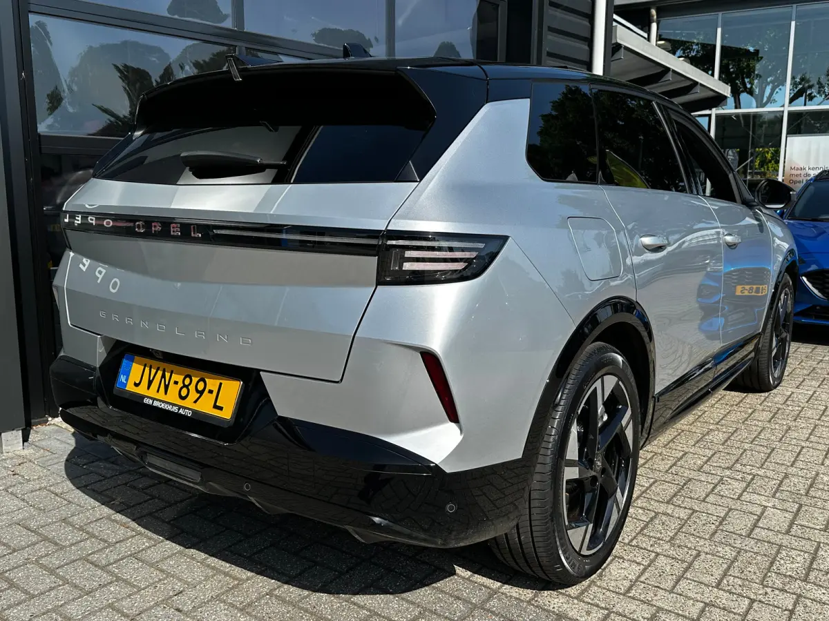 1.6 Turbo 195 PK Plug-in-Hybrid GS | ELEK. GLAZEN SCHUIF-/KANTELDAK| HEAD-UP DISPLAY| FOCAL SOUND| ADAPTIEVE CRUISE CONTROL| AGR COMFORTSTOELEN| DODEHOEK DETECTIE| STOEL, STUUR EN VOORRUITVE