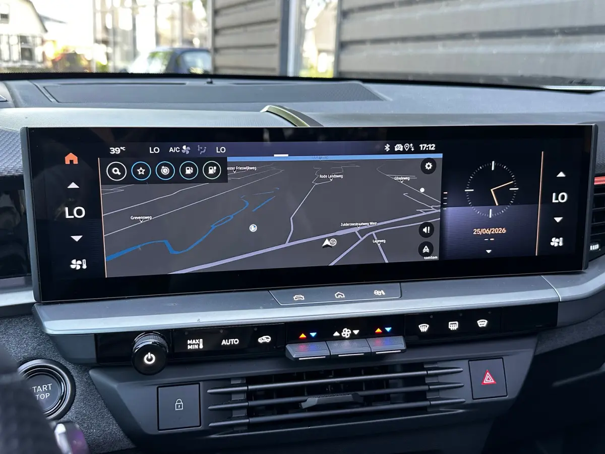 1.6 Turbo 195 PK Plug-in-Hybrid GS | ELEK. GLAZEN SCHUIF-/KANTELDAK| HEAD-UP DISPLAY| FOCAL SOUND| ADAPTIEVE CRUISE CONTROL| AGR COMFORTSTOELEN| DODEHOEK DETECTIE| STOEL, STUUR EN VOORRUITVE