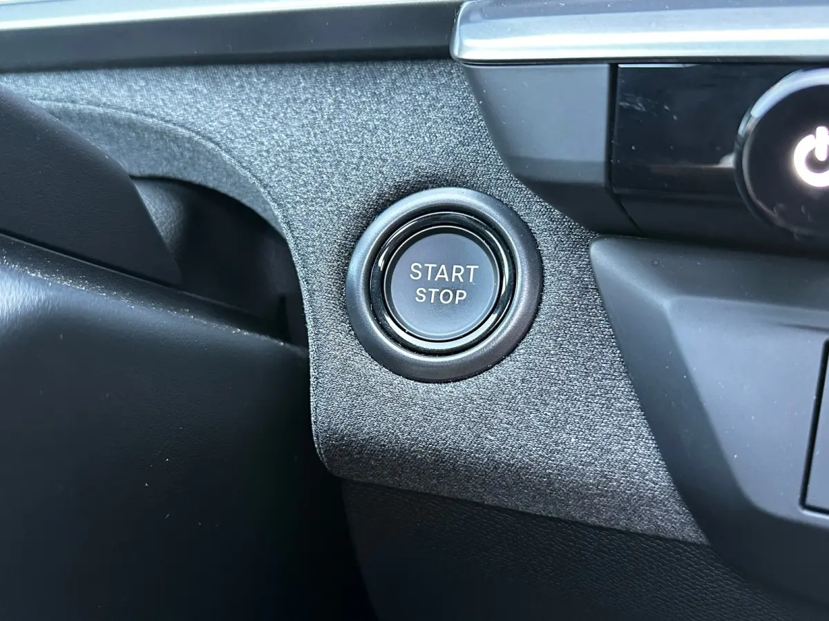 1.6 Turbo 195 PK Plug-in-Hybrid GS | ELEK. GLAZEN SCHUIF-/KANTELDAK| HEAD-UP DISPLAY| FOCAL SOUND| ADAPTIEVE CRUISE CONTROL| AGR COMFORTSTOELEN| DODEHOEK DETECTIE| STOEL, STUUR EN VOORRUITVE