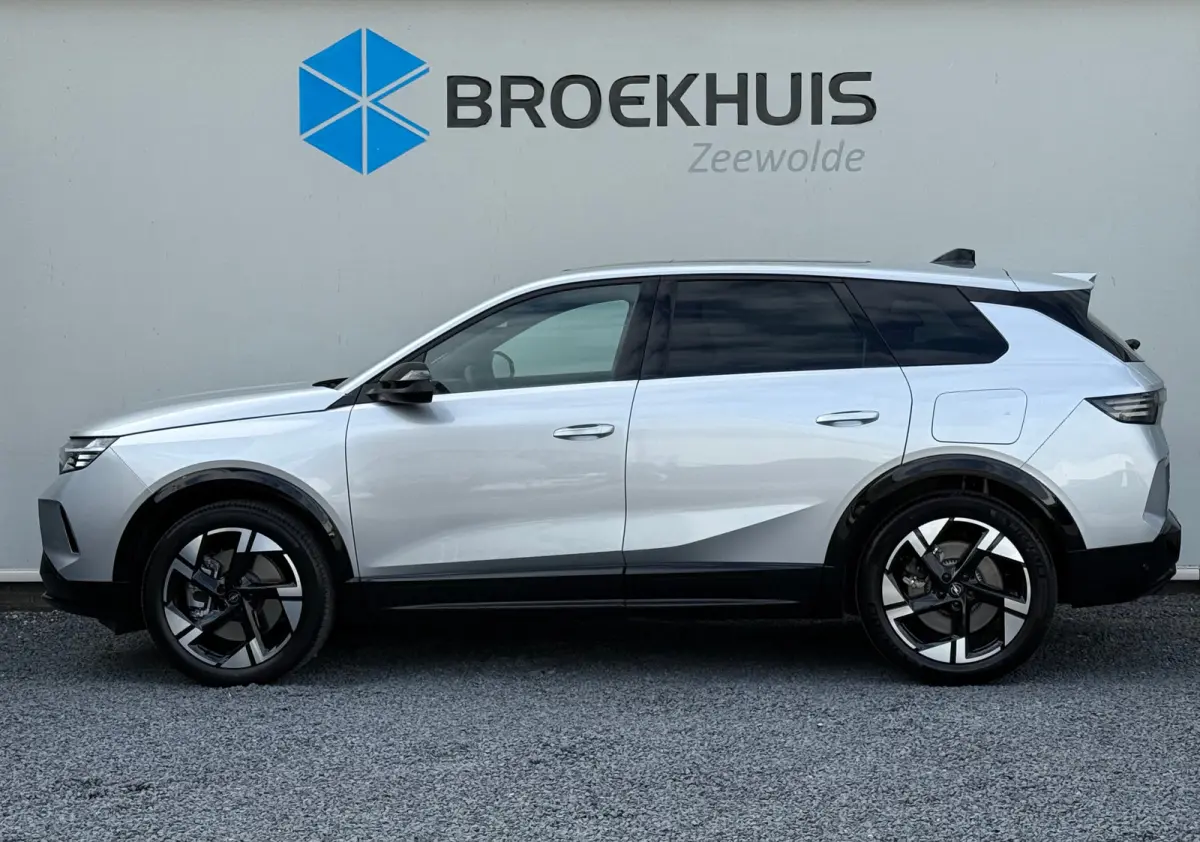 1.6 PHEV 195PK GS | 8 Jaar Garantie | Focal Soundsystem | TomTom NAVI | Schuif-/Kanteldak | Adaptieve Cruise Control | 360° Camera | Dodehoek Detectie | Verwarmde Stoelen | Matrix LED | 19"