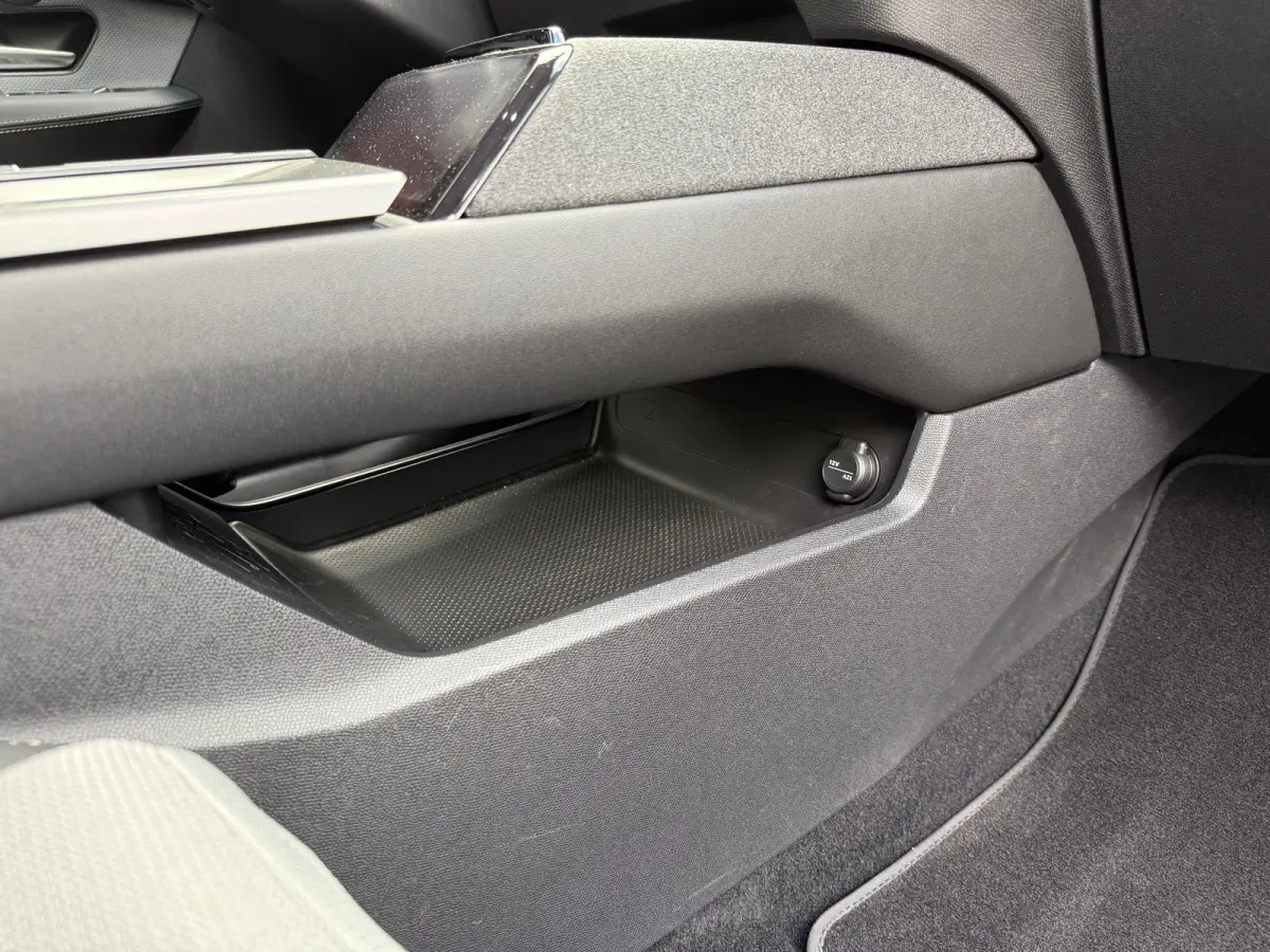 1.6 PHEV 195PK GS | 8 Jaar Garantie | Focal Soundsystem | TomTom NAVI | Schuif-/Kanteldak | Adaptieve Cruise Control | 360° Camera | Dodehoek Detectie | Verwarmde Stoelen | Matrix LED | 19"