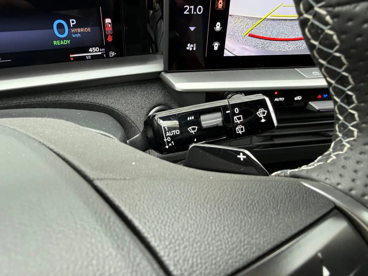 1.6 PHEV 195PK GS | 8 Jaar Garantie | Focal Soundsystem | TomTom NAVI | Schuif-/Kanteldak | Adaptieve Cruise Control | 360° Camera | Dodehoek Detectie | Verwarmde Stoelen | Matrix LED | 19"
