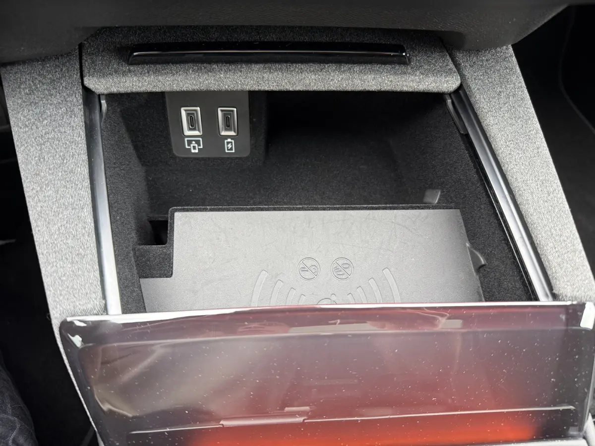 1.6 PHEV 195PK GS | 8 Jaar Garantie | Focal Soundsystem | TomTom NAVI | Schuif-/Kanteldak | Adaptieve Cruise Control | 360° Camera | Dodehoek Detectie | Verwarmde Stoelen | Matrix LED | 19"