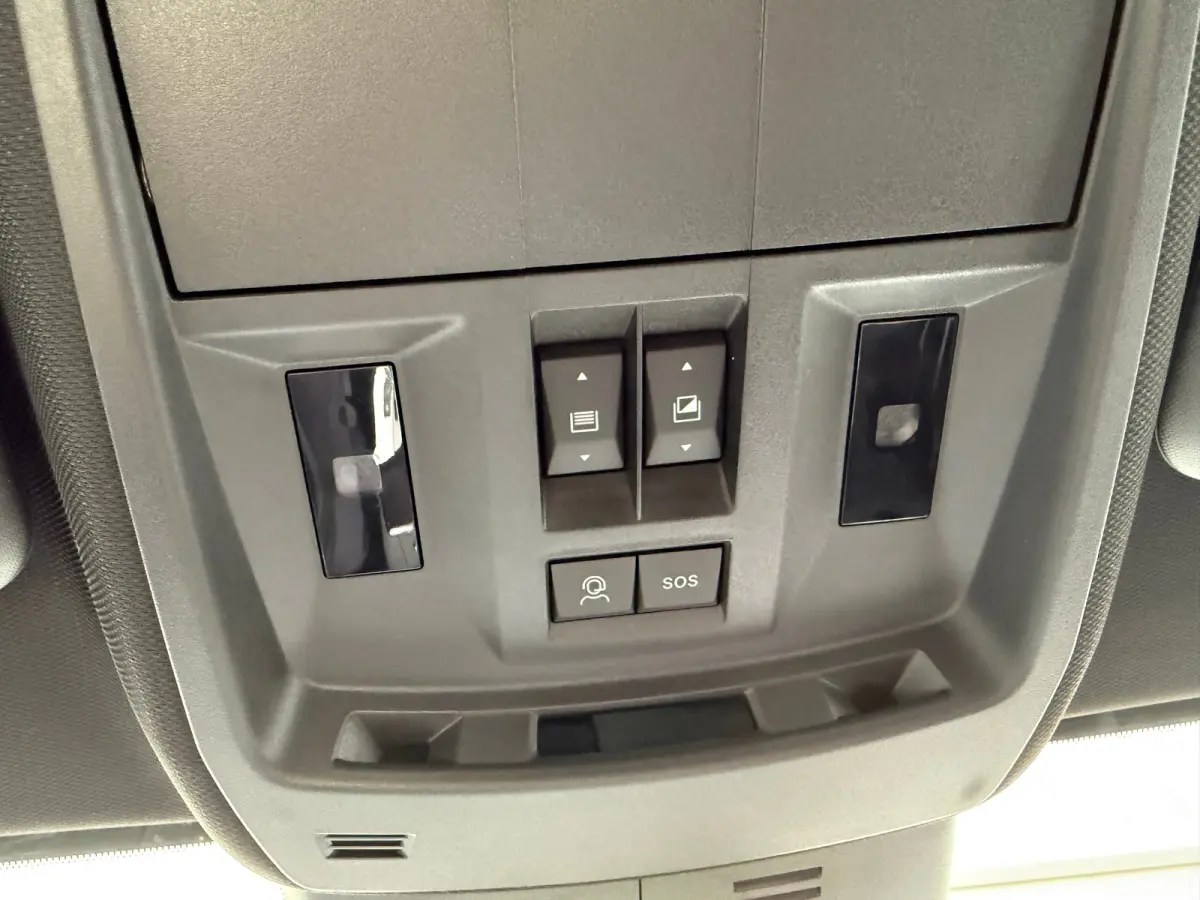 1.6 PHEV 195PK GS | 8 Jaar Garantie | Focal Soundsystem | TomTom NAVI | Schuif-/Kanteldak | Adaptieve Cruise Control | 360° Camera | Dodehoek Detectie | Verwarmde Stoelen | Matrix LED | 19"