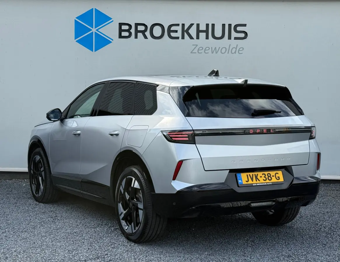 1.6 PHEV 195PK GS | 8 Jaar Garantie | Focal Soundsystem | TomTom NAVI | Schuif-/Kanteldak | Adaptieve Cruise Control | 360° Camera | Dodehoek Detectie | Verwarmde Stoelen | Matrix LED | 19"