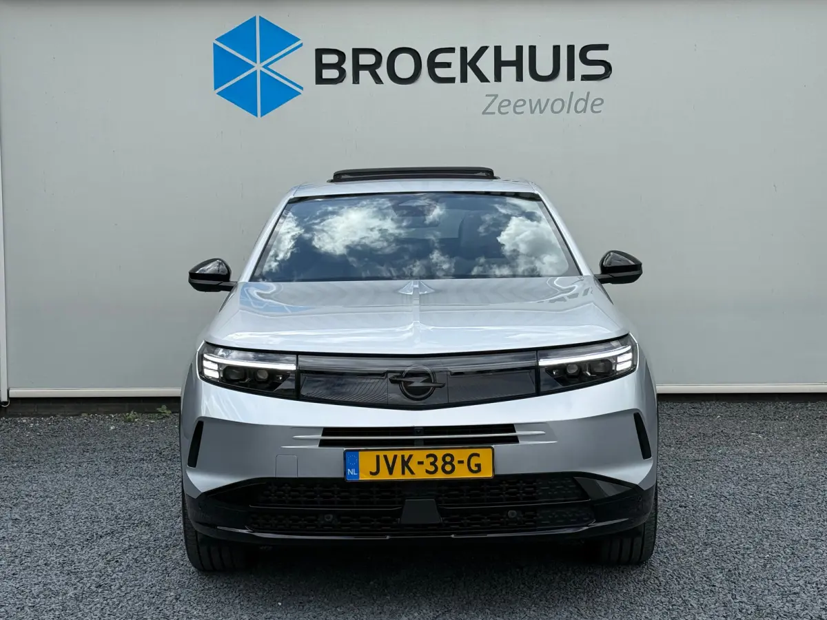 1.6 PHEV 195PK GS | 8 Jaar Garantie | Focal Soundsystem | TomTom NAVI | Schuif-/Kanteldak | Adaptieve Cruise Control | 360° Camera | Dodehoek Detectie | Verwarmde Stoelen | Matrix LED | 19"