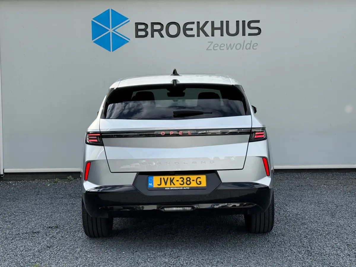 1.6 PHEV 195PK GS | 8 Jaar Garantie | Focal Soundsystem | TomTom NAVI | Schuif-/Kanteldak | Adaptieve Cruise Control | 360° Camera | Dodehoek Detectie | Verwarmde Stoelen | Matrix LED | 19"
