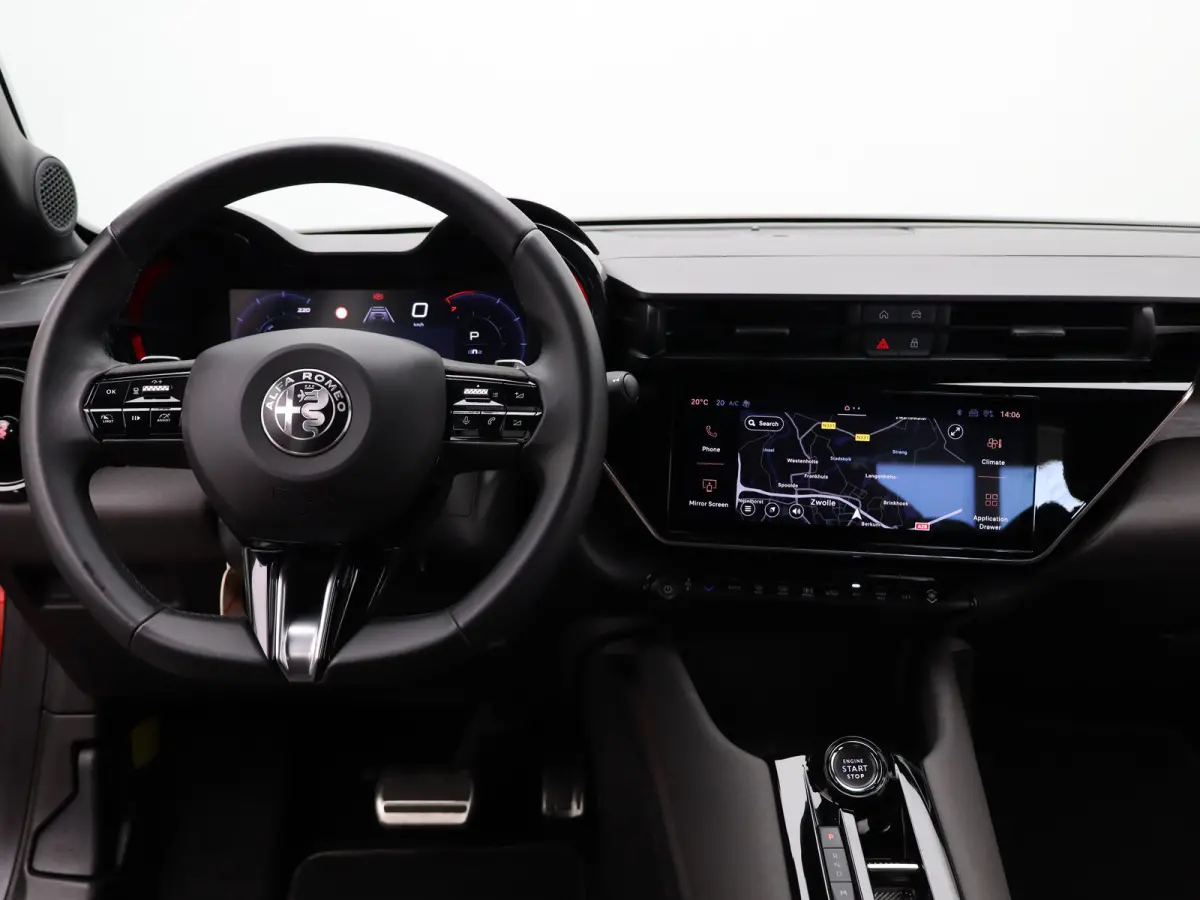 1.2 Turbo Hybrid Ibrida Speciale | Camera | Parkeersensoren | Dodehoekdetectie | Navigatie | Cruise Control Adaptief | Stoelverwarming | Elektrische Bestuurderstoel | Elektrische Kofferklep