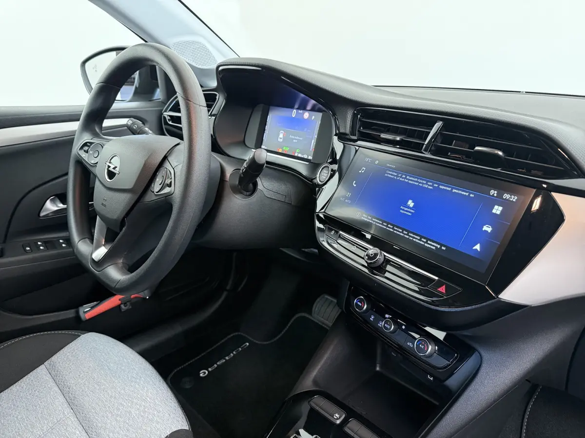 Electric Long Range Business Edition 51 kWh | 98% SOH | Apple Carplay/ Android auto| | Achteruitrijcamera | Apple Carplay/Android Auto|telefoonintegratie premium | Connected services