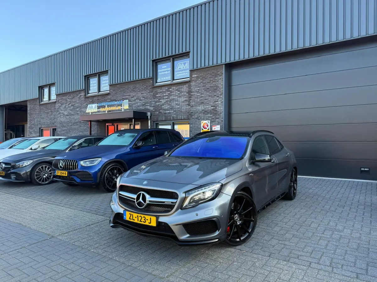 AMG 45 4MATIC | PANO | XENON | CRUISE | CAMERA | MEMORY | NAVI | LMV | HARMAN KARDON |