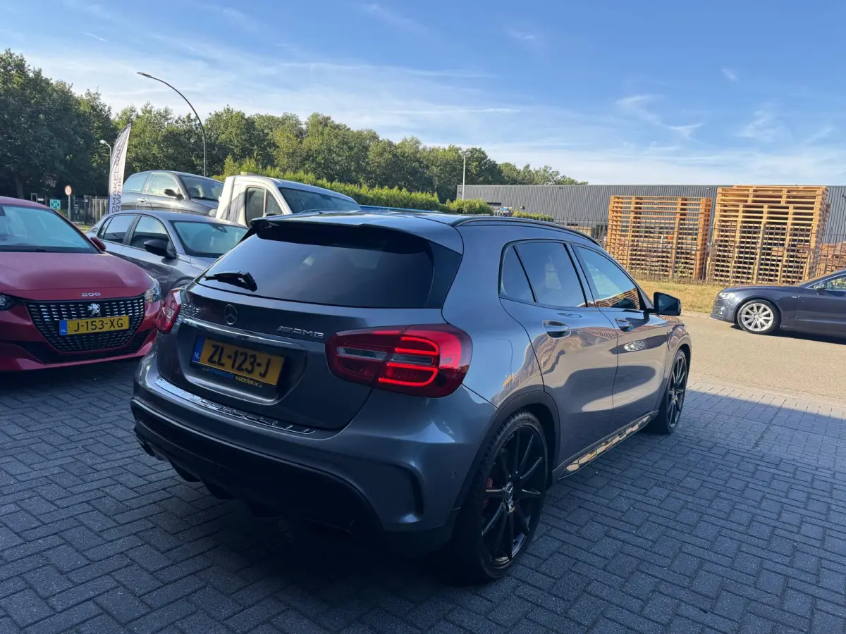 AMG 45 4MATIC | PANO | XENON | CRUISE | CAMERA | MEMORY | NAVI | LMV | HARMAN KARDON |