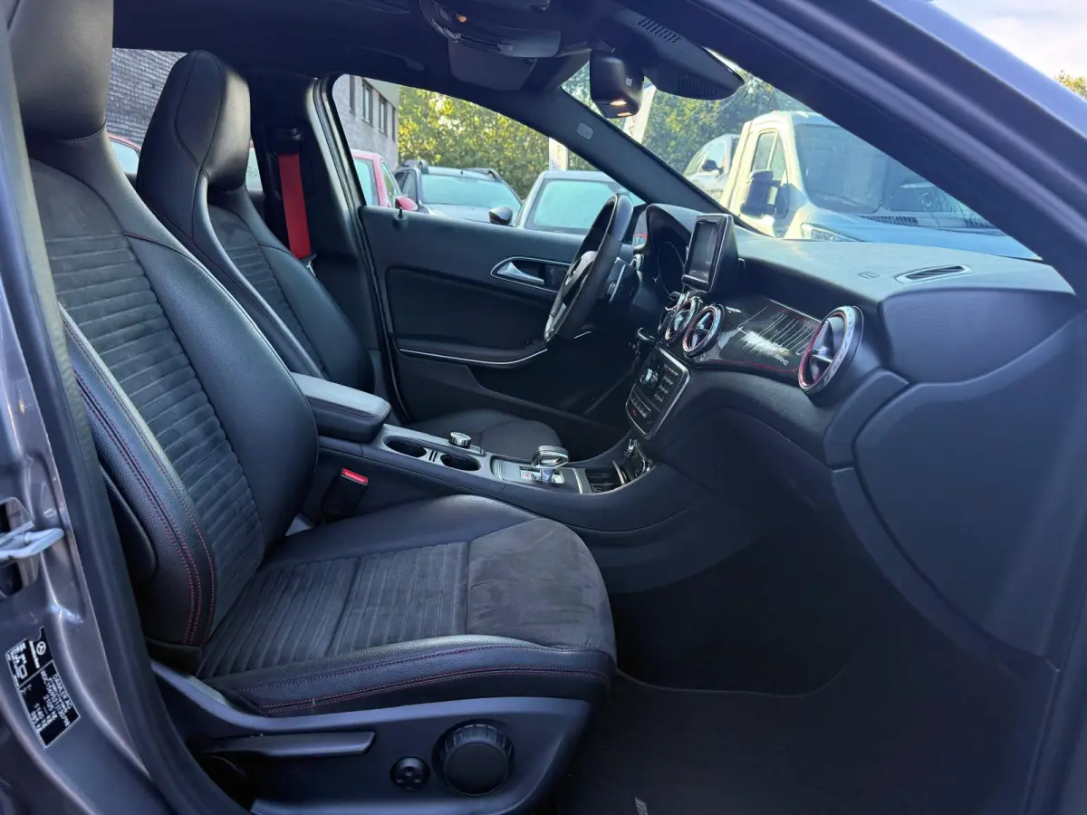 AMG 45 4MATIC | PANO | XENON | CRUISE | CAMERA | MEMORY | NAVI | LMV | HARMAN KARDON |