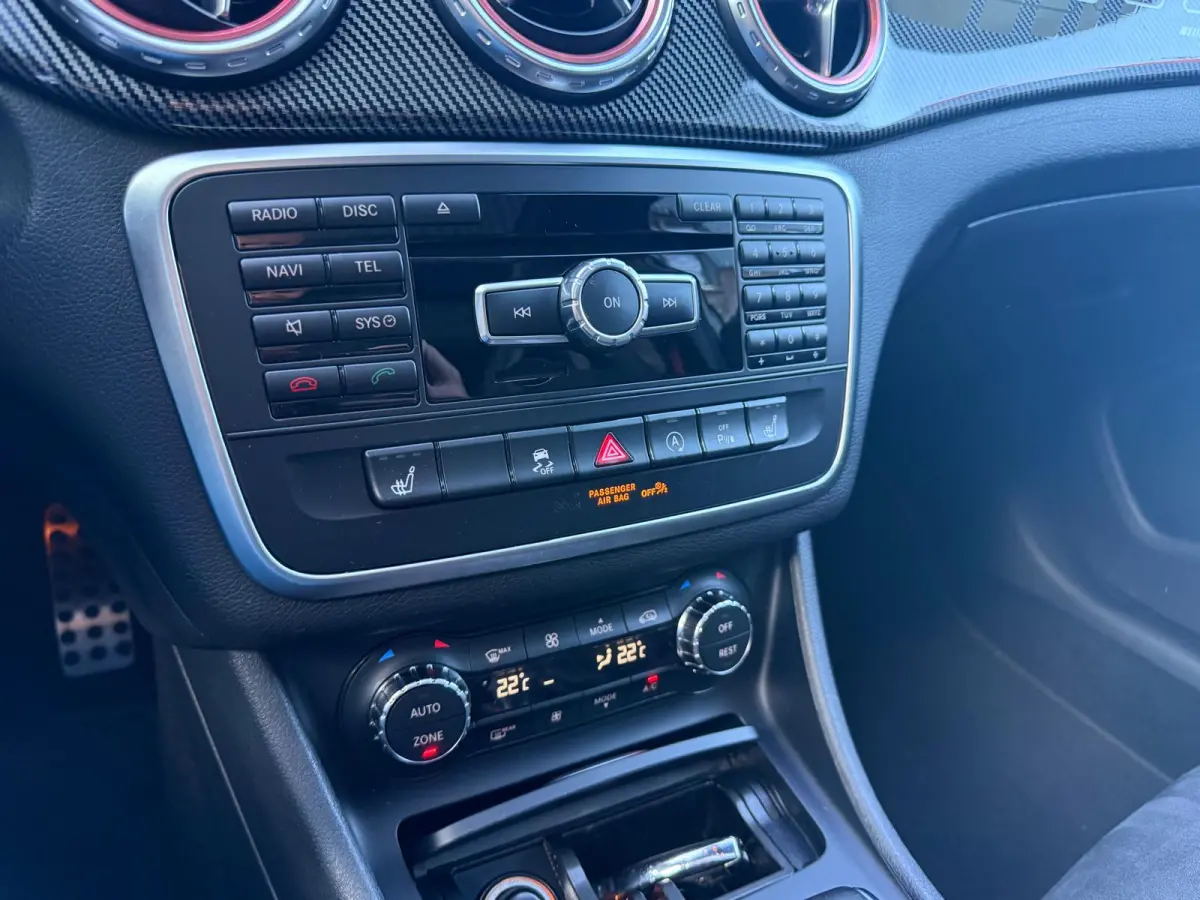 AMG 45 4MATIC | PANO | XENON | CRUISE | CAMERA | MEMORY | NAVI | LMV | HARMAN KARDON |