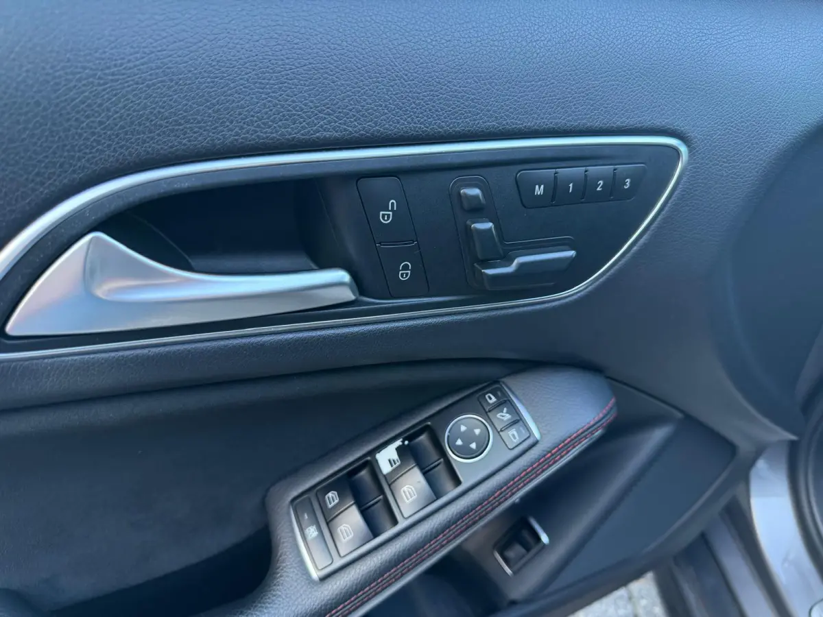 AMG 45 4MATIC | PANO | XENON | CRUISE | CAMERA | MEMORY | NAVI | LMV | HARMAN KARDON |