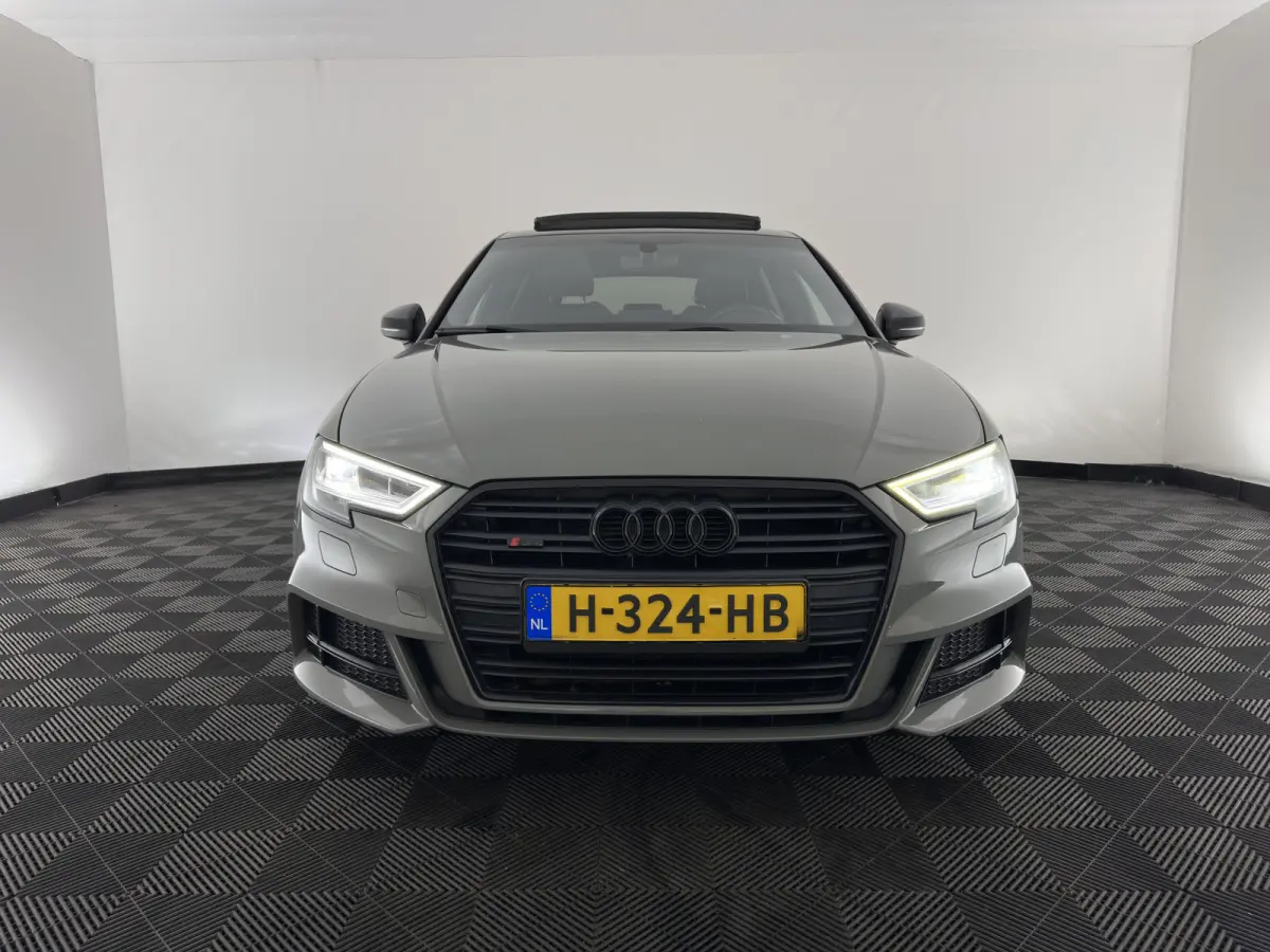 35 TFSI S-Line Edition MHEV Aut. *PANO | LEATHER-FABRIC | LED-LIGHTS | DIGI-COCKPIT | NAVI-FULLMAP | HEATED-SPORTSEATS | PRIVACY-GLASS | ECC | PDC | CRUISE | 18''ALU*