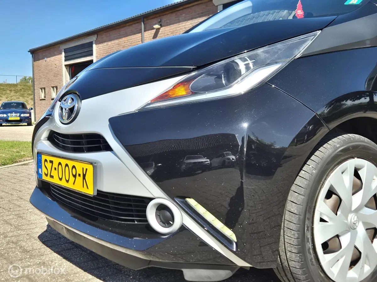 1.0 VVT-i x-cite I Automaat I Trekhaak I Camera I Cruise