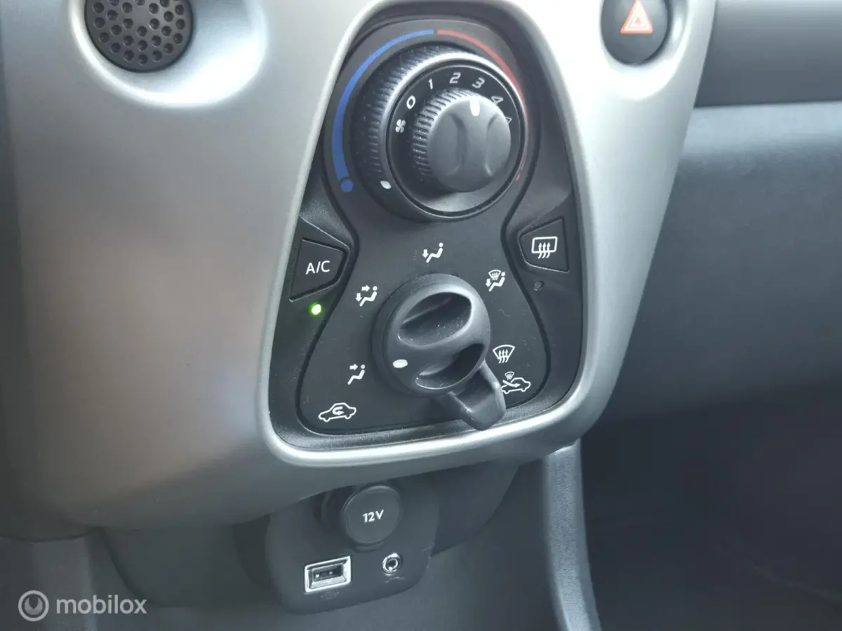 1.0 VVT-i x-cite I Automaat I Trekhaak I Camera I Cruise