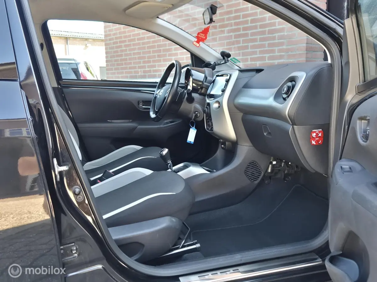 1.0 VVT-i x-cite I Automaat I Trekhaak I Camera I Cruise