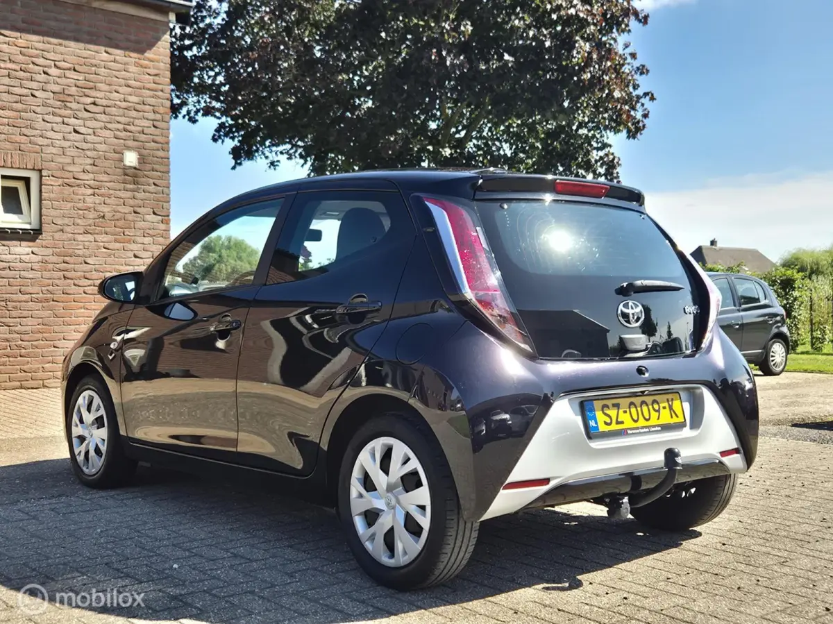 1.0 VVT-i x-cite I Automaat I Trekhaak I Camera I Cruise