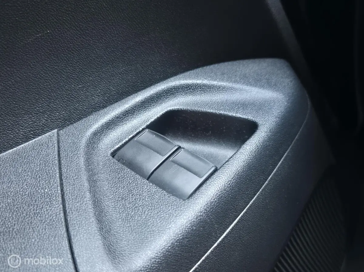 1.0 VVT-i x-cite I Automaat I Trekhaak I Camera I Cruise